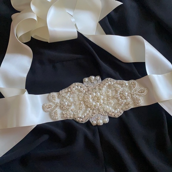 David’s Bridal Pearl and Rhinestone Ivory Sash main image 7